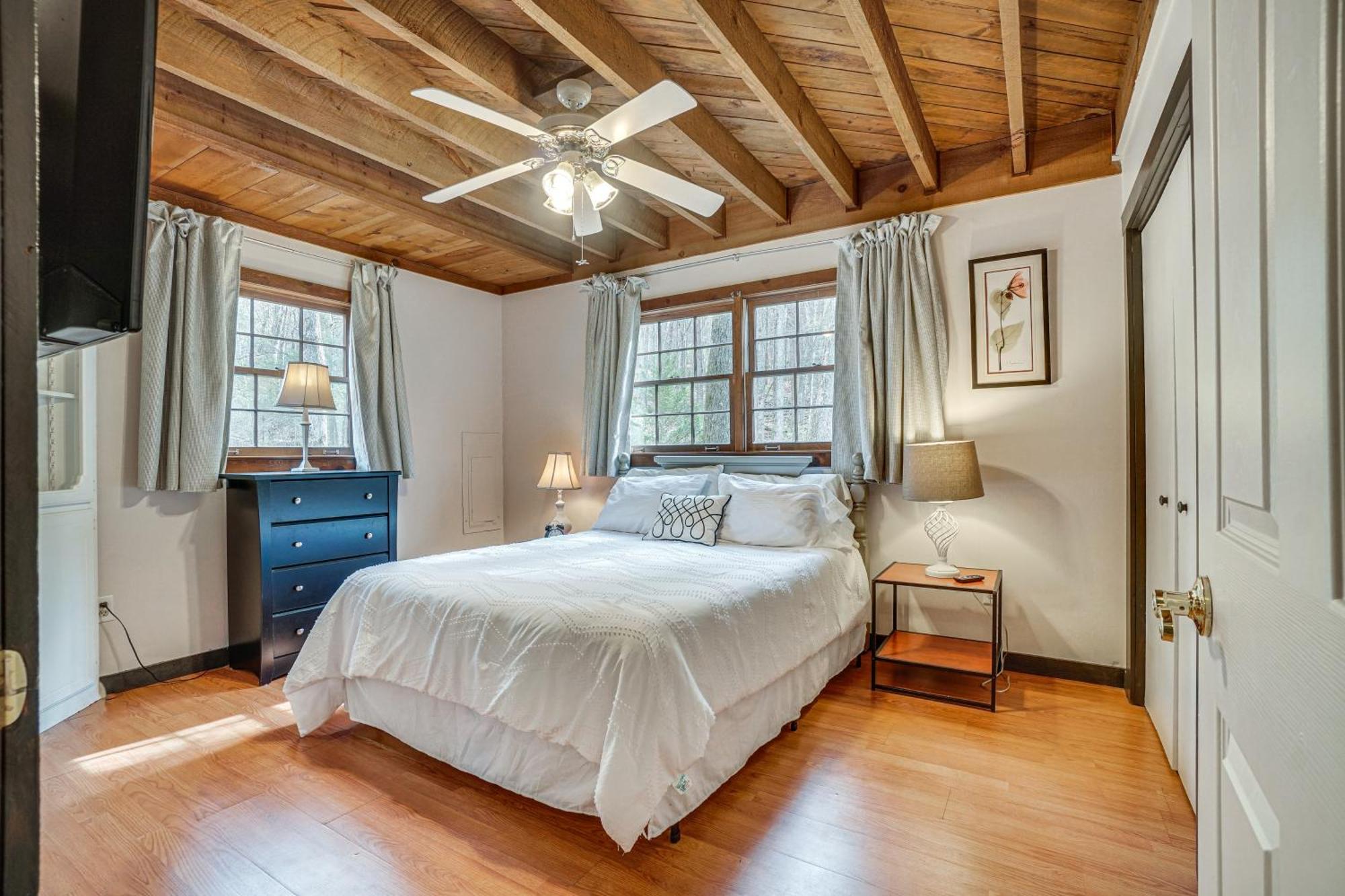 Charming Cabin With Fire Pit And Decks About 7 Mi To Helen Sautee Nacoochee 외부 사진