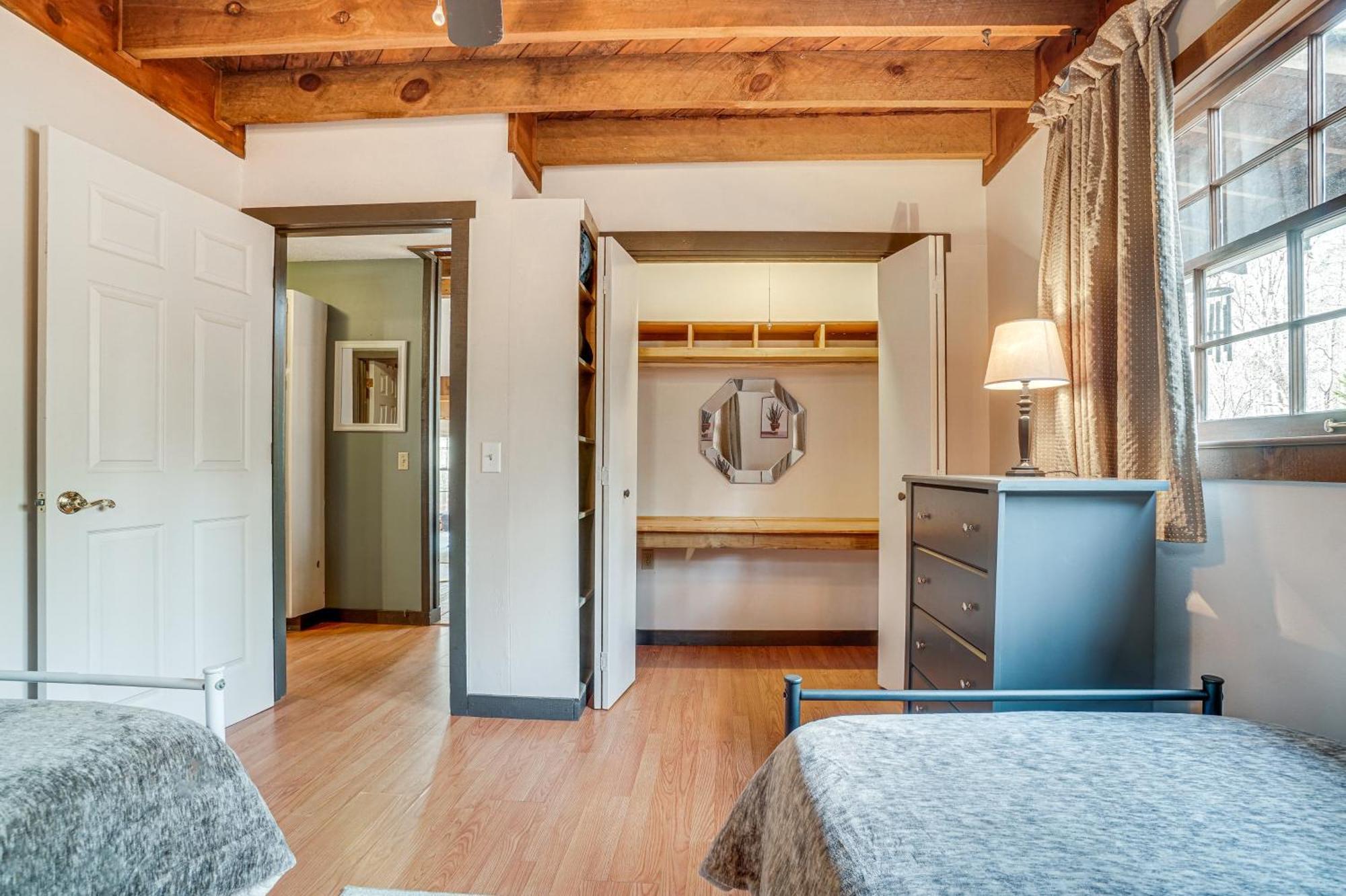 Charming Cabin With Fire Pit And Decks About 7 Mi To Helen Sautee Nacoochee 외부 사진