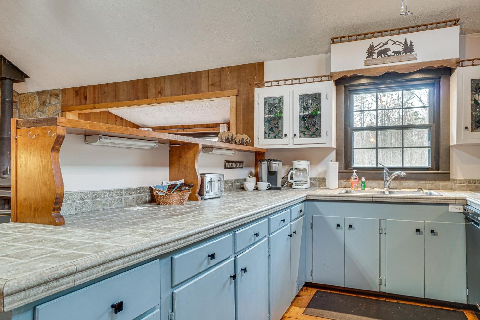Charming Cabin With Fire Pit And Decks About 7 Mi To Helen Sautee Nacoochee 외부 사진