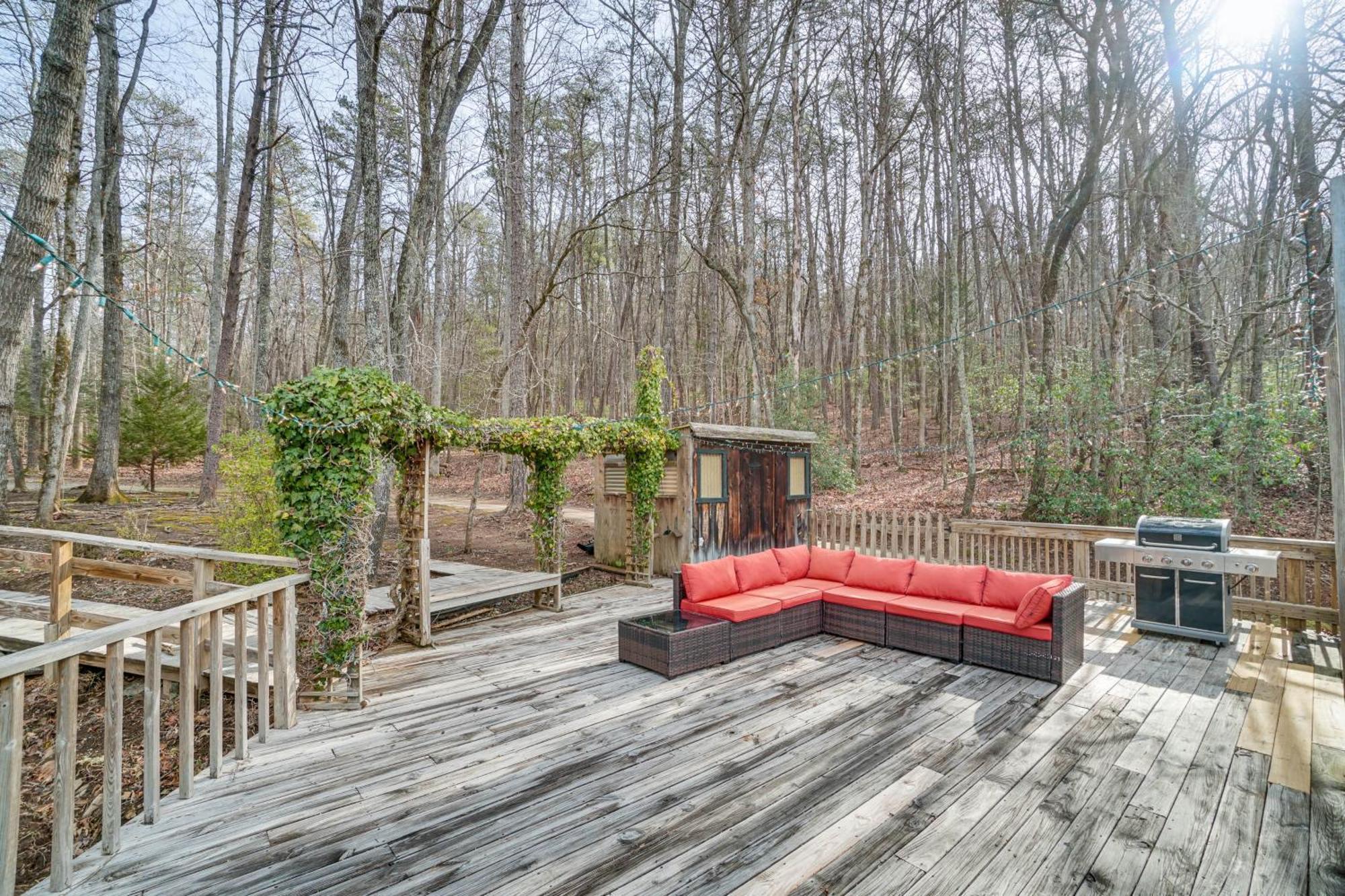 Charming Cabin With Fire Pit And Decks About 7 Mi To Helen Sautee Nacoochee 외부 사진